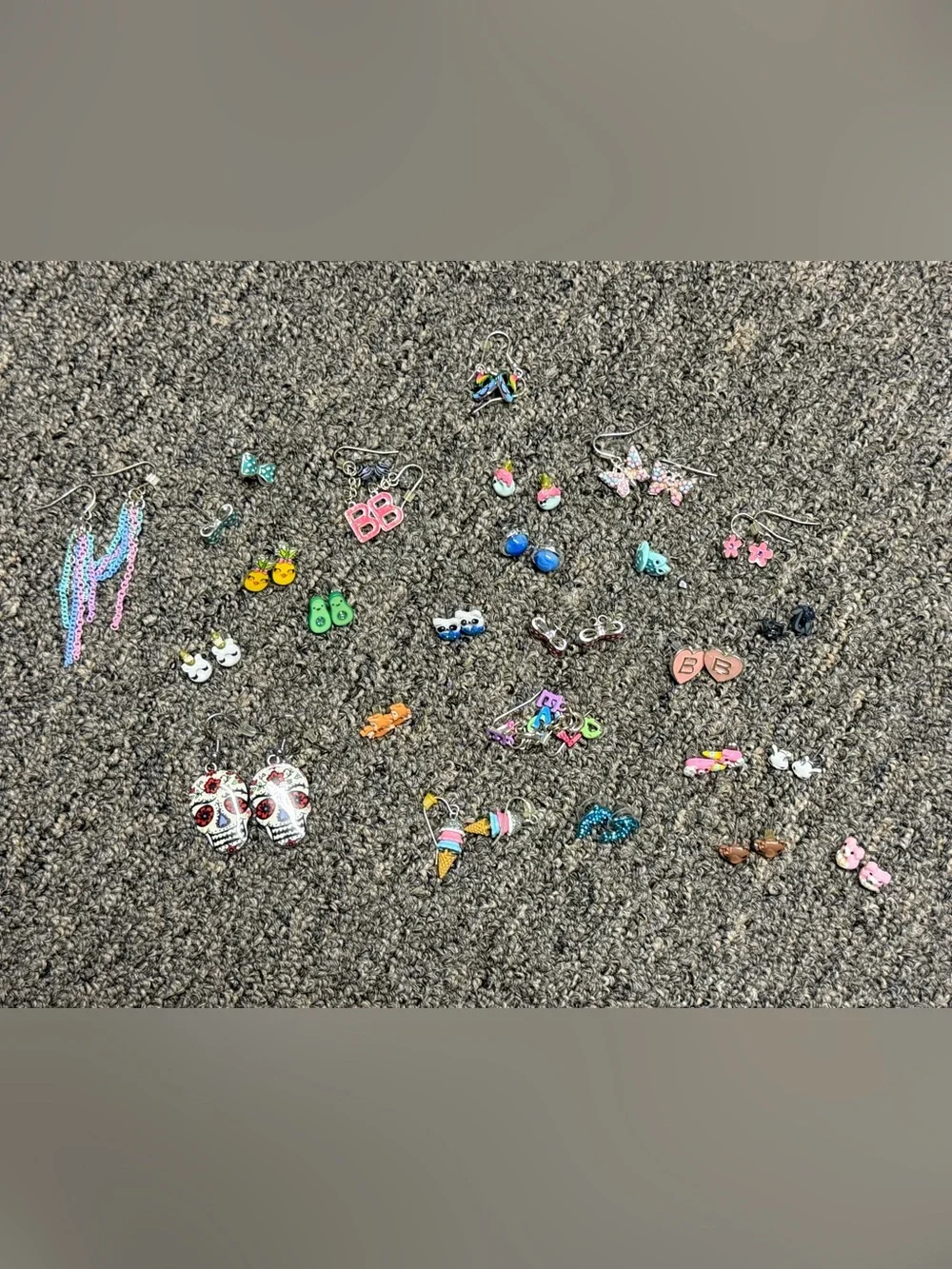 Assorted Women’s & Girls Earrings Lot